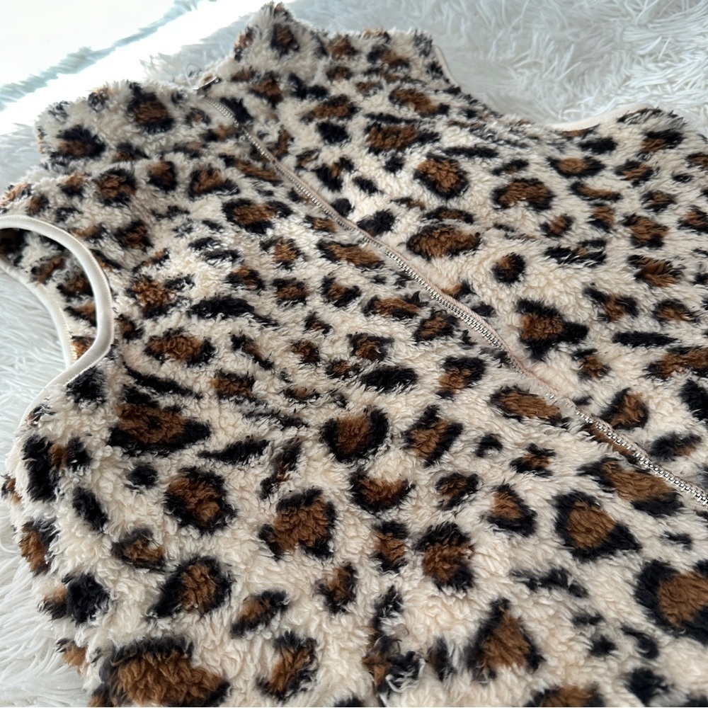 Lomon Leopard Print Faux Fur Fuzzy Zip Vest – Size Medium - Picture 6 of 16